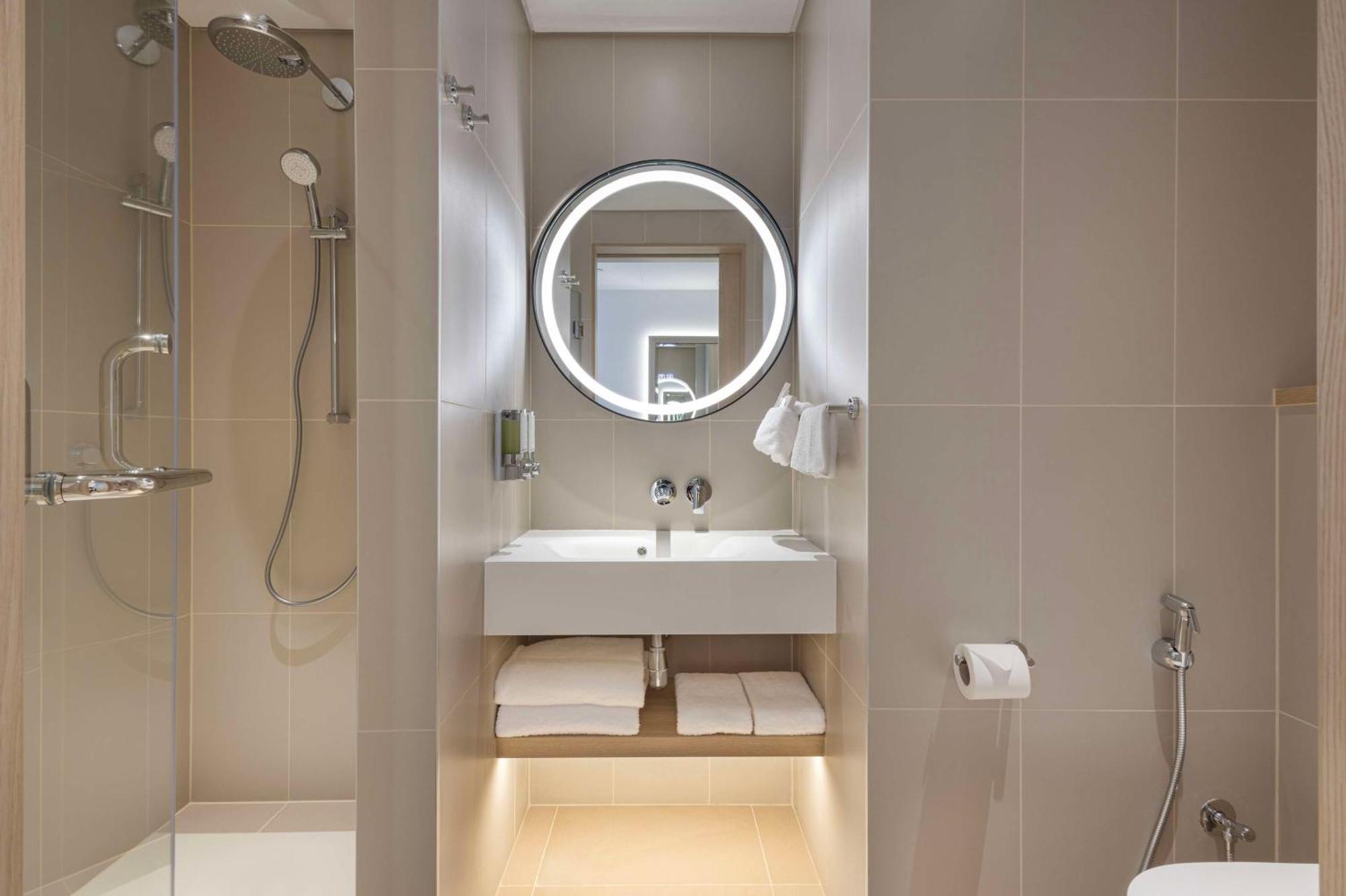 Hampton By Hilton Kuwait Salmiya Hotel Koeweit Buitenkant foto