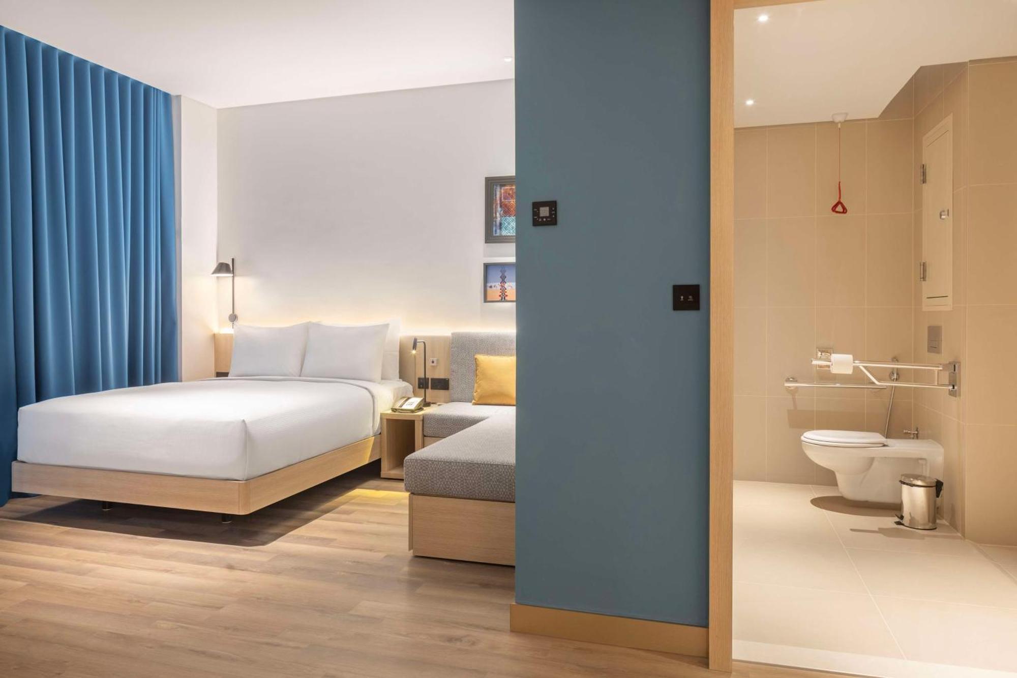 Hampton By Hilton Kuwait Salmiya Hotel Koeweit Buitenkant foto