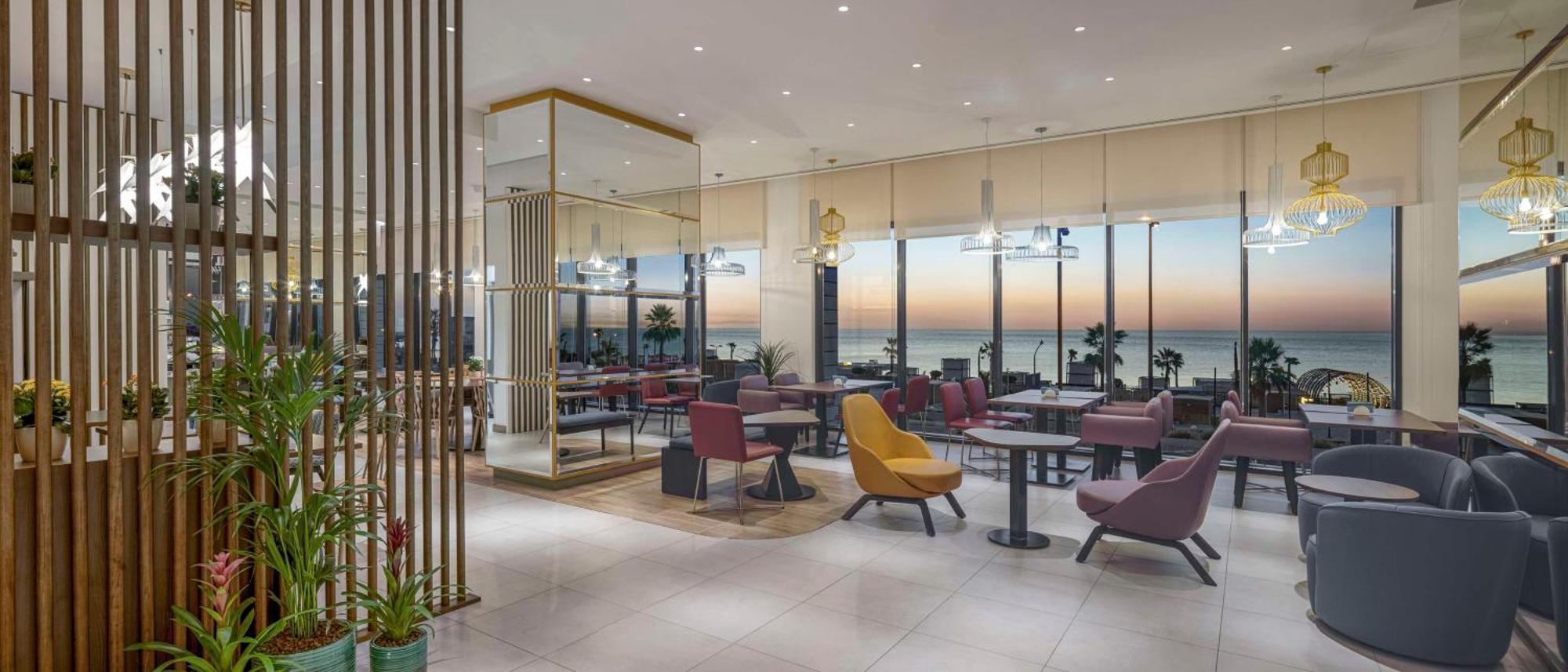 Hampton By Hilton Kuwait Salmiya Hotel Koeweit Buitenkant foto